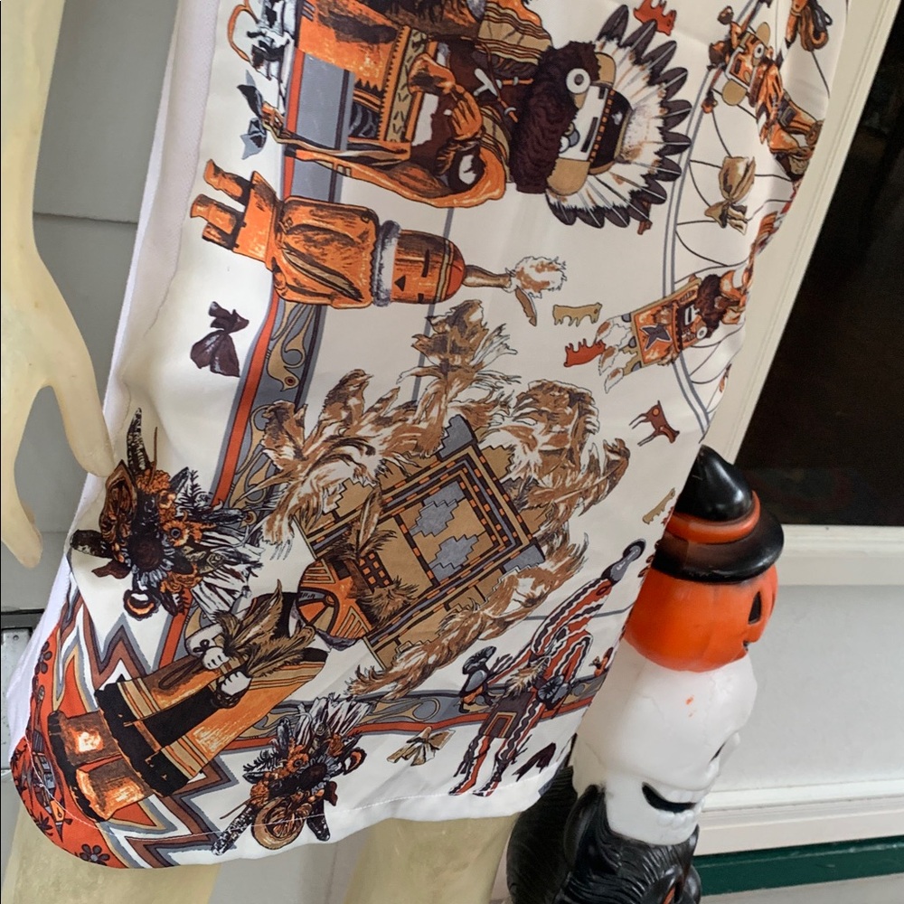 Boutique Inspired Graphic Dress - Picture 3 of 10
